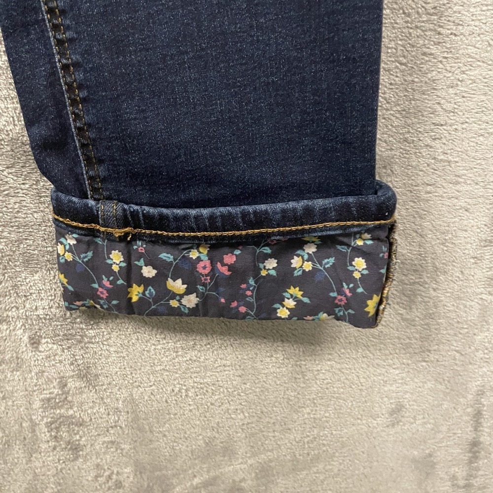 D & Co Women's 6 Denim Blue Jeans with Floral Cuff Stretch - Picture 3 of 8